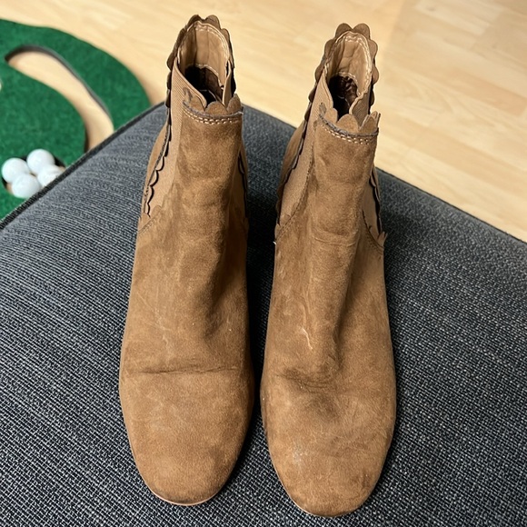 Scalloped brown booties - Picture 3 of 5